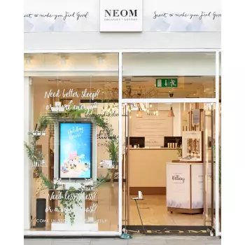 Monitor ultra wysokiej jasności 3500 cd/m2 55