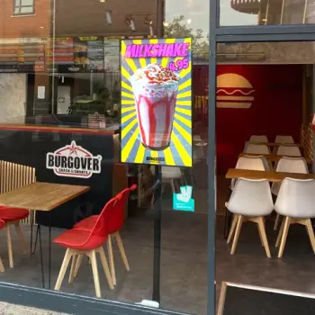 Monitor reklamowy 55 cali z Androidem o wysokiej jasności 700 cd/m²