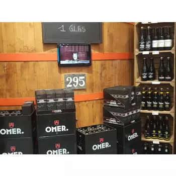 Monitor reklamowy dotykowy