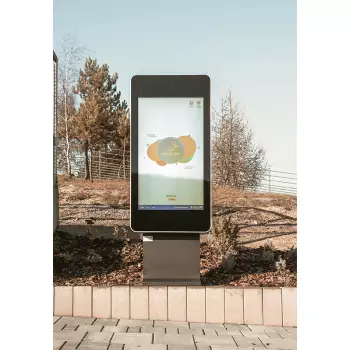 Zewnętrzny monitor reklamowy 55