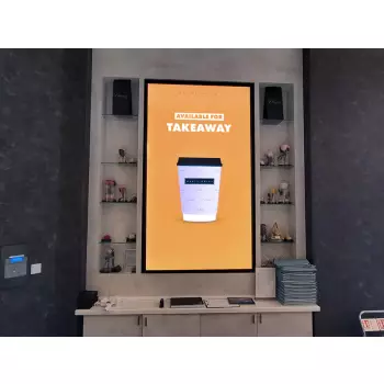 Wielkoformatowy monitor komercyjny 4K 65 cali