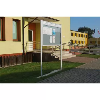 Gablota-wolnostojąca-80-x-120-cm