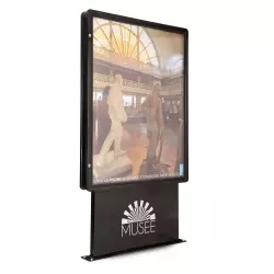 Zewnętrzna gablota wolnostojąca