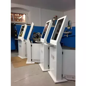 Infokiosk multimedialny FACTORY