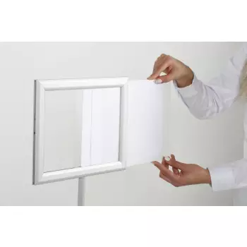 Dwustronny teleskopowy stojak na plakat