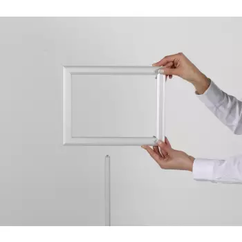 Dwustronny teleskopowy stojak na plakat