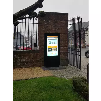 Wolnostojący totem zewnętrzny 43