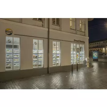 Dwustronna rama podświetlana VM TWO