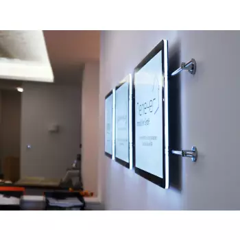 Zestaw naściennych ramek Vitrine Media