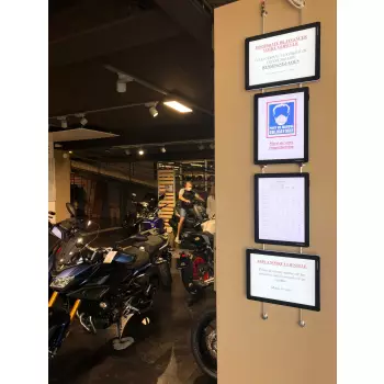 Zestaw naściennych ramek Vitrine Media