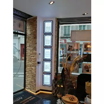 Zestaw naściennych ramek Vitrine Media