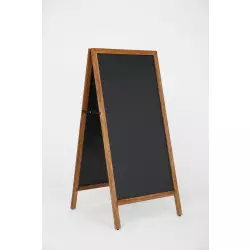 Drewniany zewnętrzny potykacz