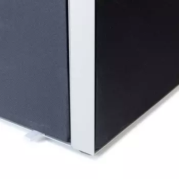 Wieża tekstylna z czterostronną ekspozycją